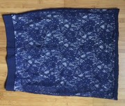 Юбка гипюровая кружевная карандаш, футляр до колен синяя